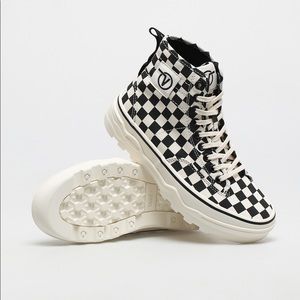 VANS WAFFLECUP HIGH TOPS!